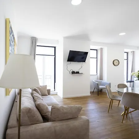 Апартаменты Intendente 3bedroom With Balcony *