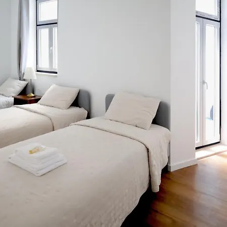 Intendente 3bedroom With Balcony * Лиссабон