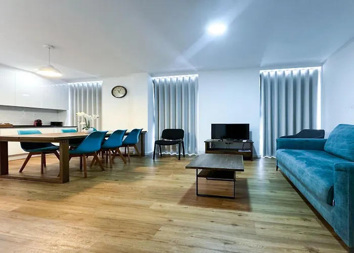 Διαμέρισμα Intendente 3bedroom With Balcony *